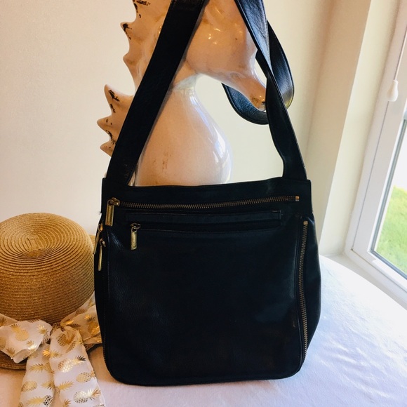 BOULDER RIDGE Handbags - 🏔 BOULDER RIDGE LEATHER CROSSBODY BAG